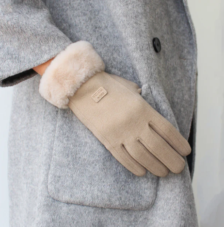 Cream Gloves with Fur Trim
