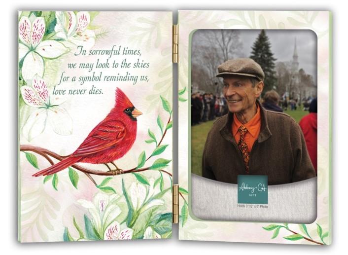 Memorial Cardinal Frame