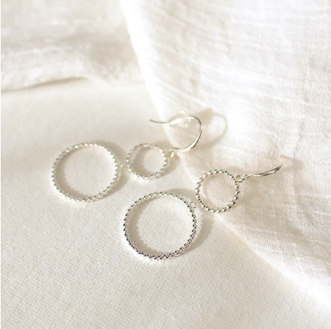 Dangling Earrings | Circle Design. Silver